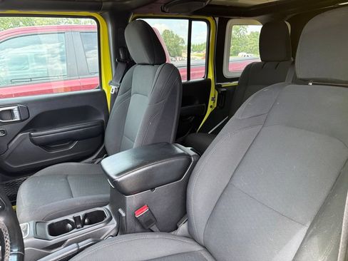 Used 2022 Jeep Wrangler Unlimited Sport AWD/4WD image 3