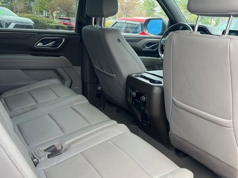 Used 2024 Chevrolet Suburban LT image 22