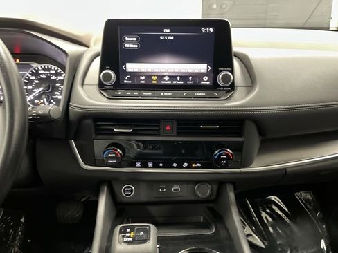 Used 2023 Nissan Rogue SV image 7