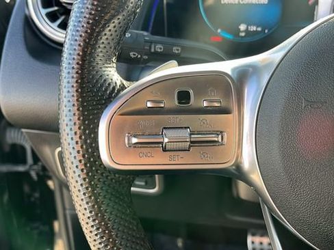 Used 2023 Mercedes-Benz GLB 250 GLB 250 image 9