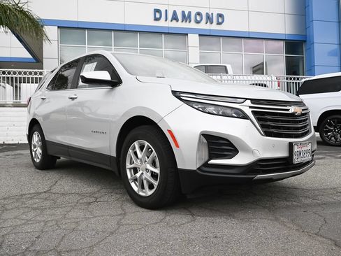 Used 2022 Chevrolet Equinox LT w/ Driver Convenience Package FWD image 1