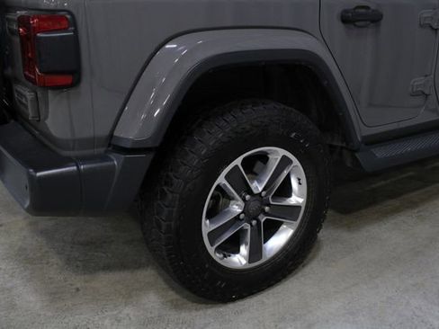Used 2018 Jeep Wrangler Unlimited Sahara AWD/4WD image 24