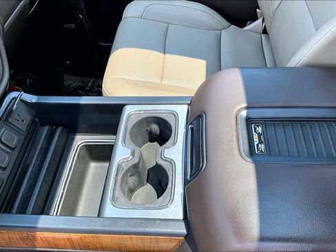Used 2018 GMC Sierra 1500 SLT AWD/4WD image 19