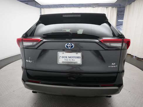 Used 2023 Toyota RAV4 SE w/ SE Grade Weather Package AWD/4WD image 25