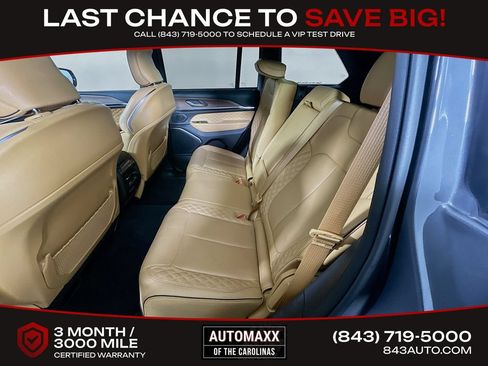Used 2022 Jeep Grand Cherokee Summit w/ Luxury Tech Group V AWD/4WD image 14