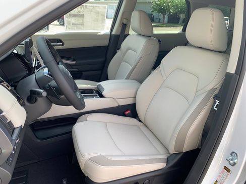 New 2026 Nissan Pathfinder SL FWD image 14