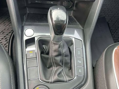 Used 2024 Volkswagen Tiguan SEL R-Line image 28