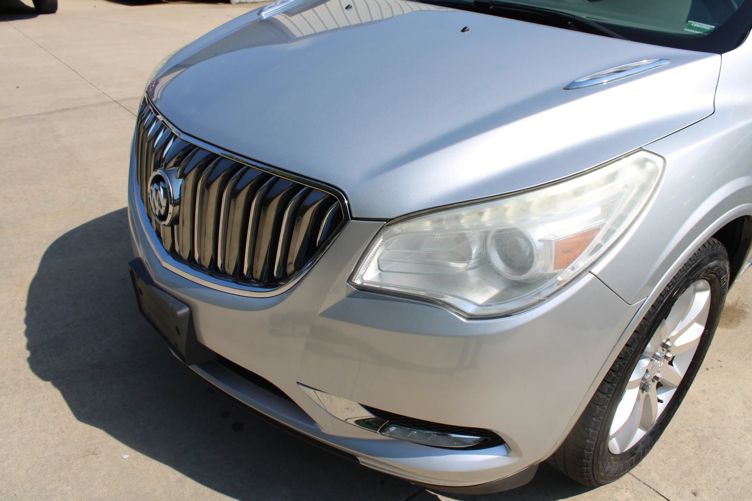 Used 2015 Buick Enclave Premium w/ Experience Buick Package FWD image 3
