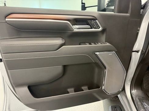 New 2026 GMC Sierra 3500 Denali w/ Denali Reserve Package image 13