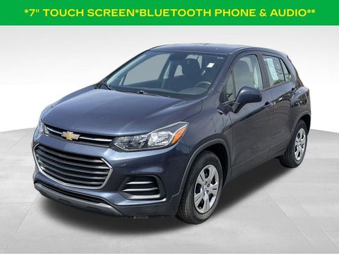 Used 2018 Chevrolet Trax LS FWD image 3