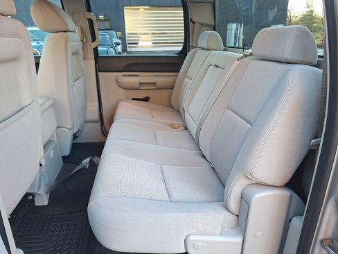 Used 2010 Chevrolet Silverado 1500 LT w/ Texas Edition image 9