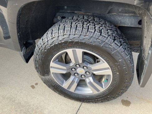 Used 2015 Chevrolet Colorado LT w/ Luxury Package image 24