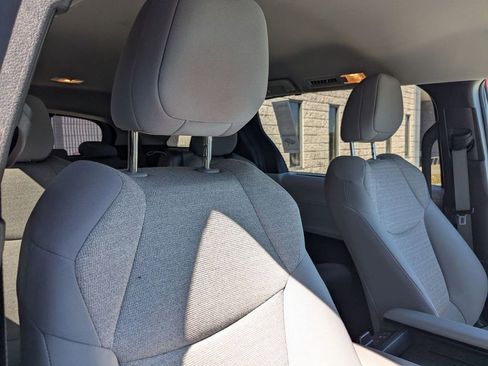 Used 2025 Toyota Sienna LE image 27