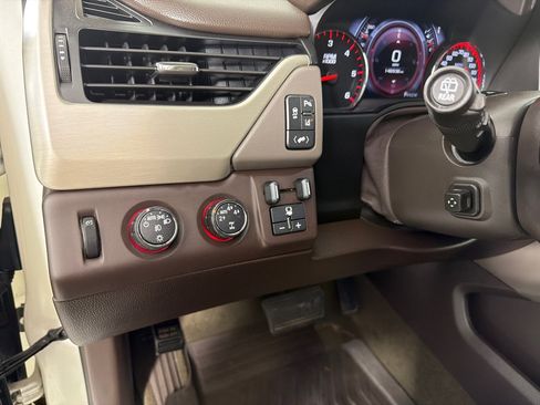 Used 2015 GMC Yukon Denali w/ Open Road Package AWD/4WD image 15