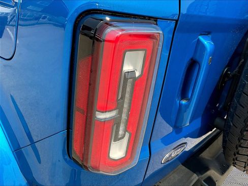 Used 2024 Ford Bronco Outer Banks AWD/4WD image 23