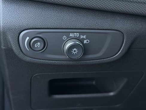 New 2026 Chevrolet TrailBlazer LT w/ LT Cold Weather Package FWD image 17