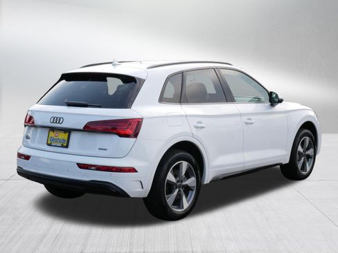 Used 2025 Audi Q5 2.0T Premium w/ Convenience Plus Package AWD/4WD image 7