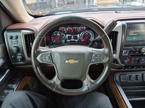 Used 2018 Chevrolet Silverado 1500 High Country AWD/4WD image 28