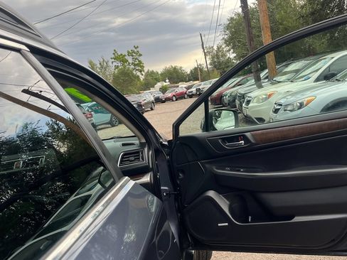 Used 2017 Subaru Outback 3.6R Limited AWD/4WD image 11