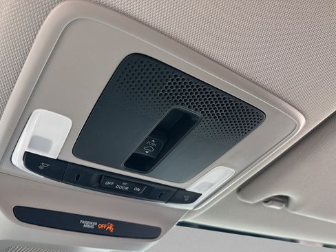 Certified 2025 Honda HR-V EX-L image 34