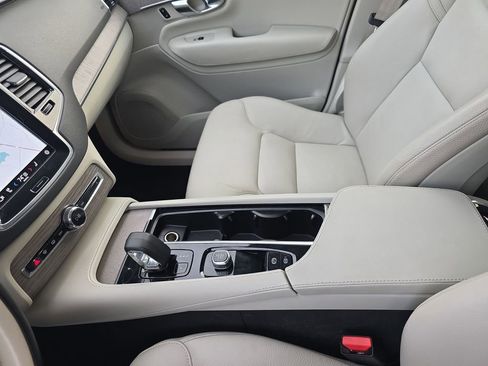 Certified 2023 Volvo XC90 B6 Plus w/ Protection Package Premier image 30