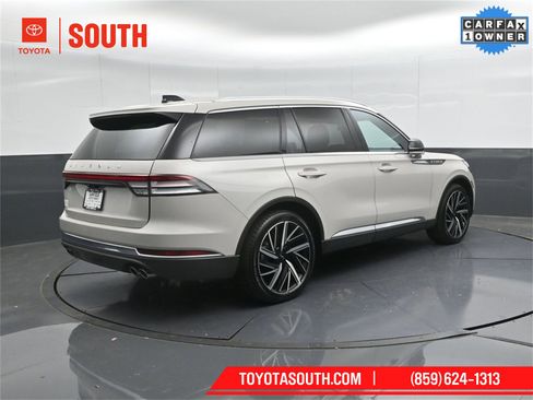 Used 2025 Lincoln Aviator Reserve w/ Equipment Group 201A image 2