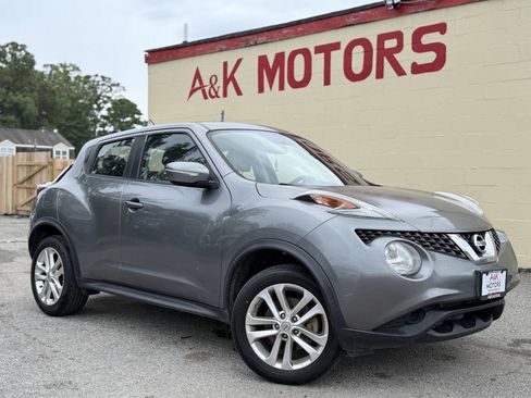 Used 2016 Nissan Juke S FWD image 1