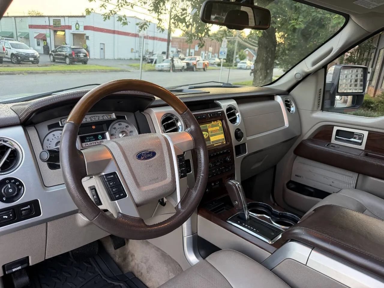 Used 2010 Ford F150 Platinum AWD/4WD image 16