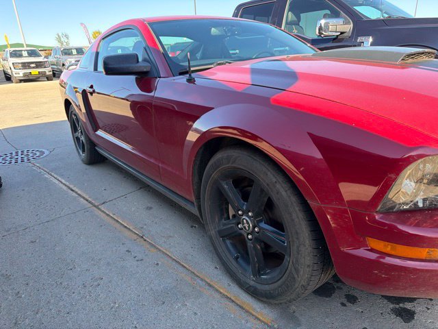 Used 2008 Ford Mustang Premium RWD image 6