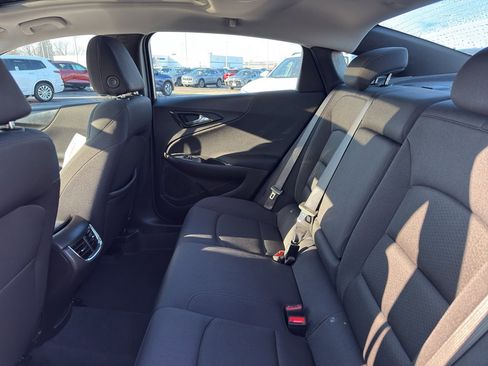 Used 2024 Chevrolet Malibu LT image 33