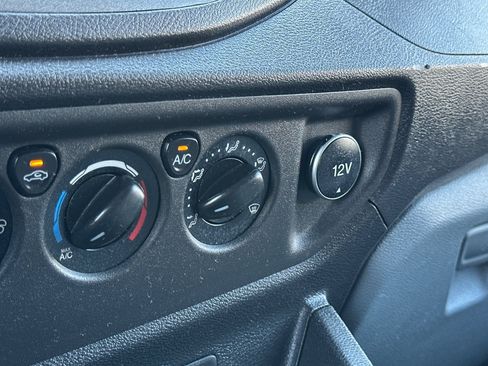 Used 2016 Ford Transit 150 130 Low Roof RWD image 27