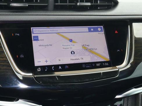 Used 2024 Cadillac XT6 Premium Luxury FWD image 30