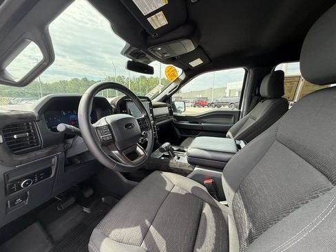 Used 2024 Ford F150 XLT w/ Mobile Office Package RWD image 17