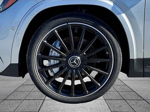 New 2025 Mercedes-Benz GLA 35 AMG 4MATIC image 15