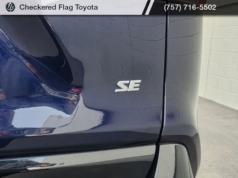 Used 2024 Toyota RAV4 SE w/ Weather & Moonroof Package image 18