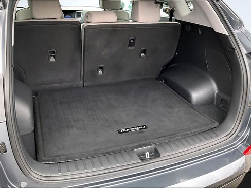 Used 2017 Hyundai Tucson SE image 19