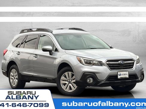 Used 2019 Subaru Outback 2.5i Premium image 1