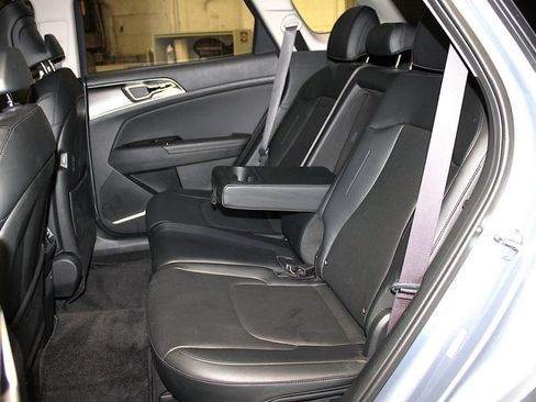 Used 2024 Kia Sportage EX AWD/4WD image 29