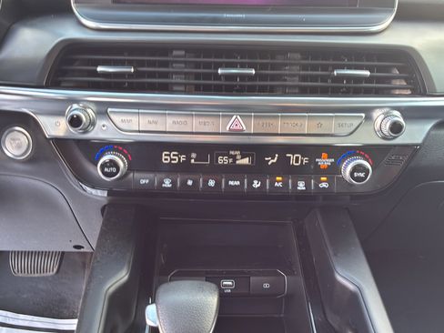 Used 2022 Kia Telluride LX FWD image 31