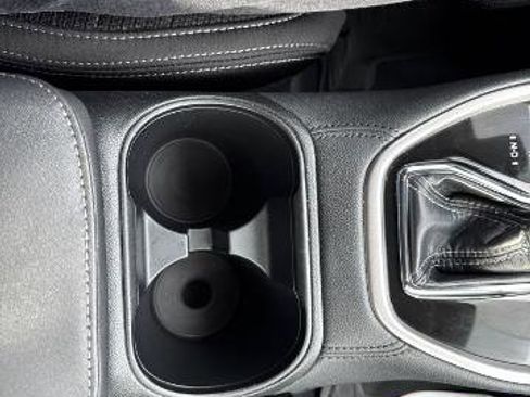 Used 2024 Subaru Outback Premium image 22