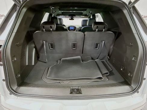 Used 2023 Chevrolet Traverse Premier w/ LPO, Cargo Package FWD image 29