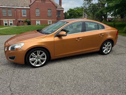 Used 2011 Volvo S60 T6 AWD/4WD image 4
