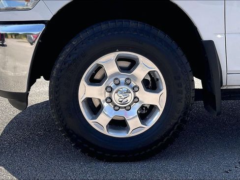 Used 2016 RAM 3500 SLT RWD image 8