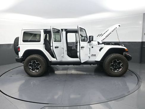 Used 2023 Jeep Wrangler Unlimited Rubicon w/ Cold Weather Group AWD/4WD image 37