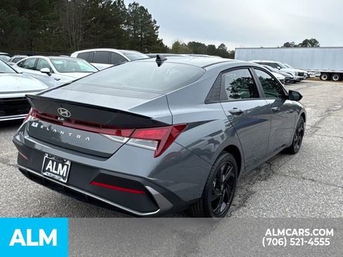 Used 2026 Hyundai Elantra Sport FWD image 5