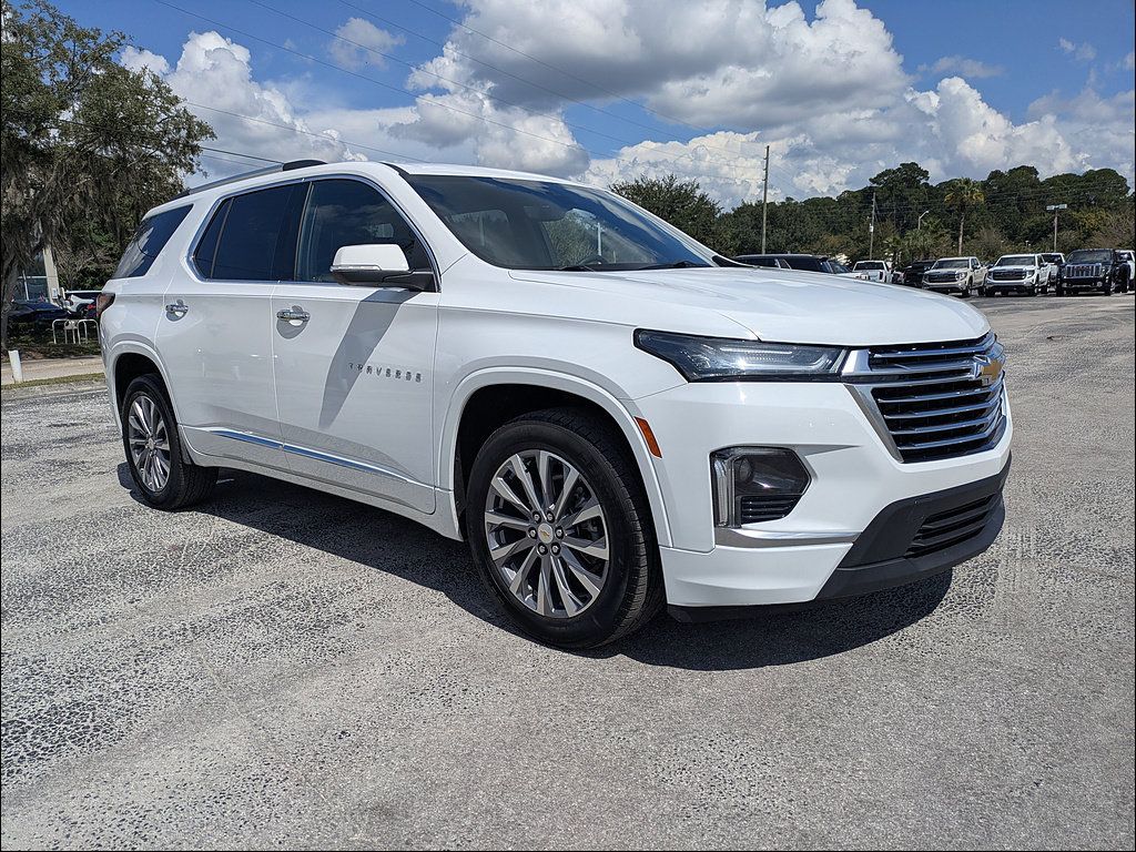 Used 2023 Chevrolet Traverse Premier FWD image 1
