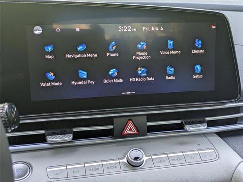 New 2025 Hyundai Elantra Limited image 13