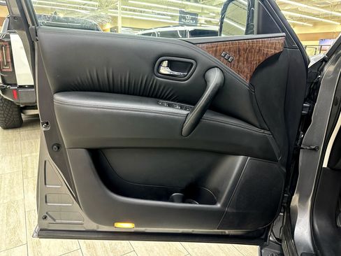 Used 2018 Nissan Armada SL w/ Moonroof Package image 18