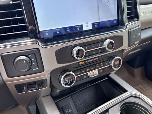 Used 2022 Ford F350 Lariat w/ Lariat Ultimate Package AWD/4WD image 26