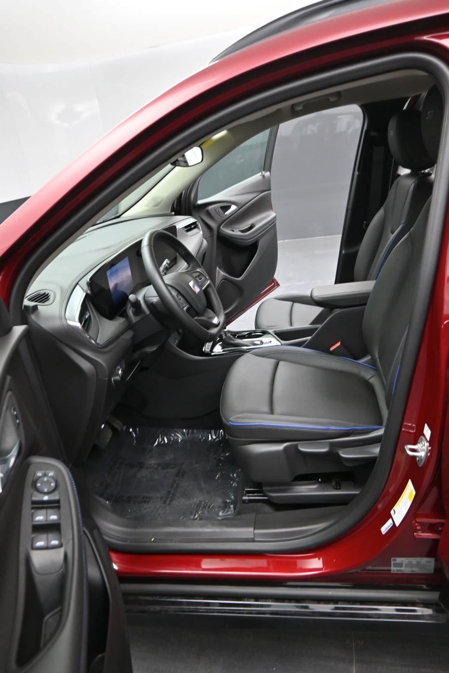 Used 2025 Buick Encore GX Sport Touring w/ Advanced Technology Package AWD/4WD image 20